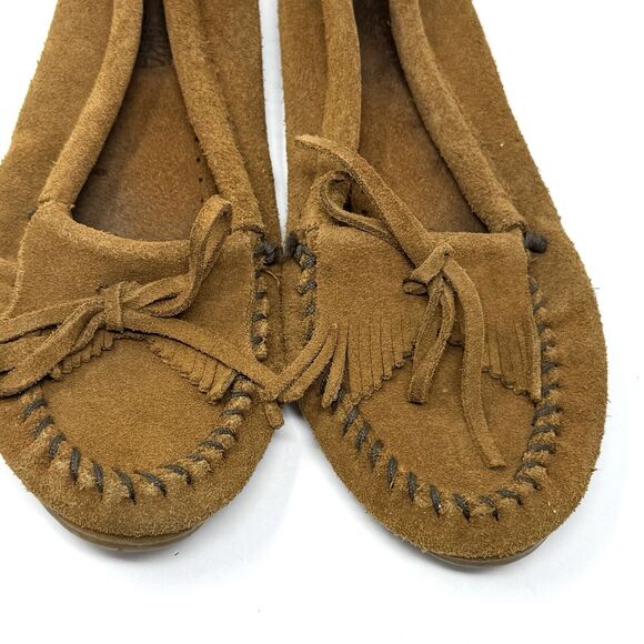 Minnetonka Brown Suede Leather Kiltie Moccasins - Picture 2 of 4